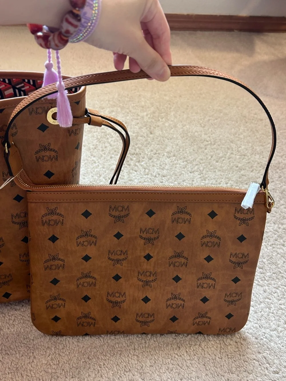 NWT MCM Reversible Liz Shopper Tote in Visetos Cognac Sz Large - Picture 10 of 16